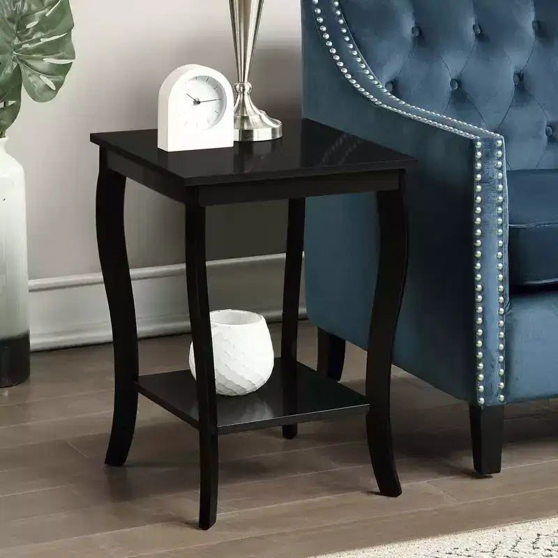 Table d'appoint en bois carrée 1 pièce