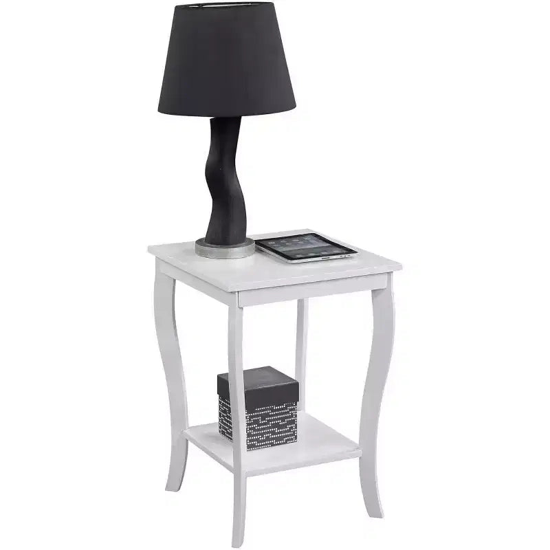 Table d'appoint en bois carrée 1 pièce