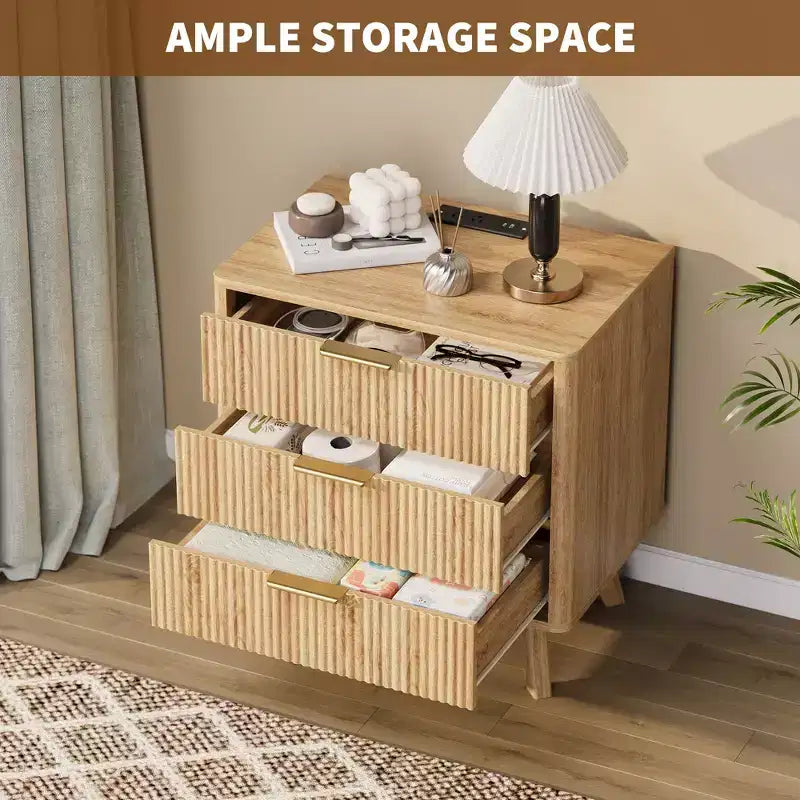 Table de chevet, Table d'appoint de 61 cm avec station de charge et 3 tiroirs, Table de chevet en bois de style moderne du milieu du siècle pour chambre à coucher, Table d'appoint pour salon