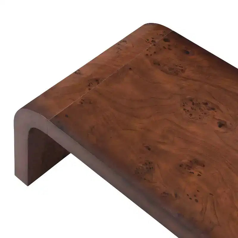 Table basse cascade moderne avec bords incurvés