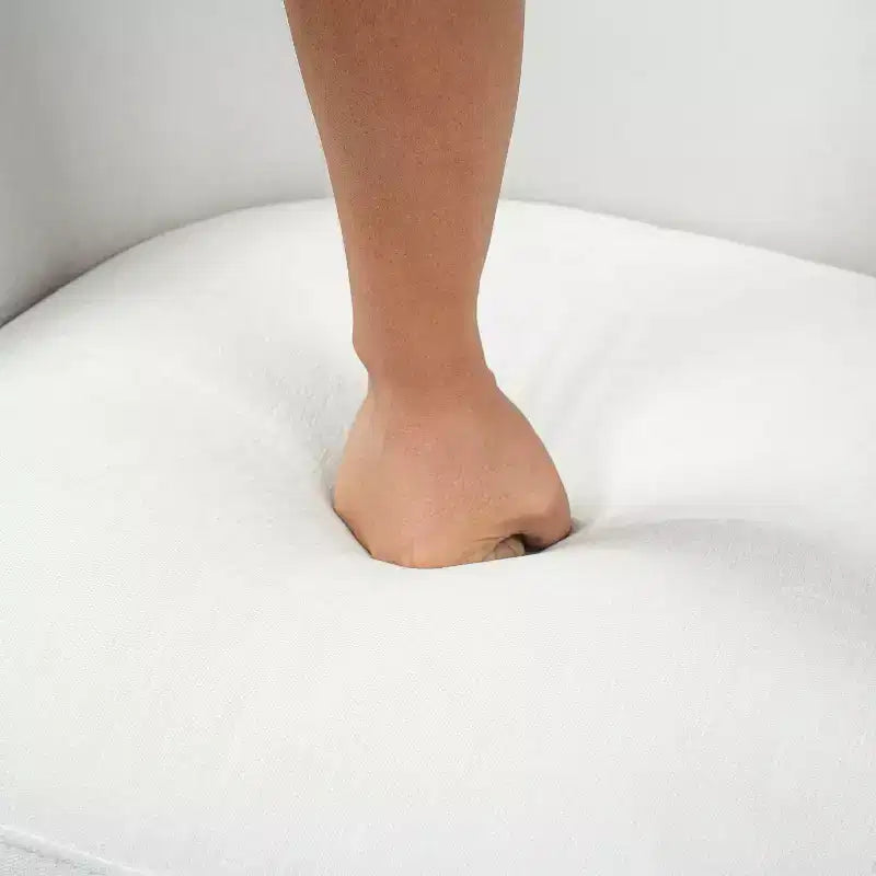 Fauteuil pivotant moderne avec cadre en bois et pieds en métal