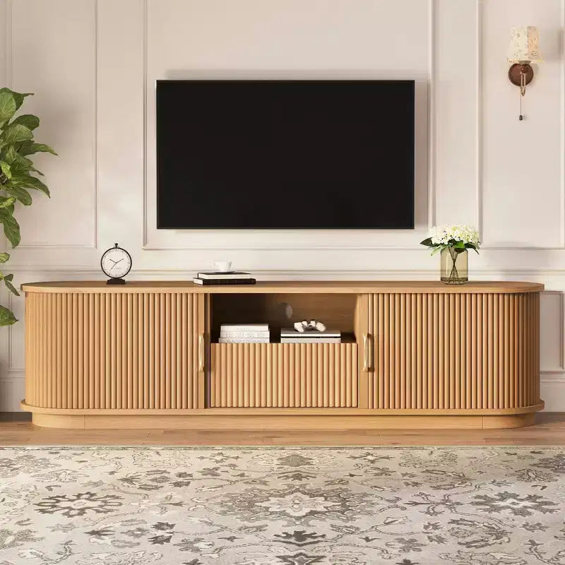 Meuble TV Vintage Rustique avec Portes Coulissantes à Lattes, Console Multimédia de Ferme Cannelée de 75 po avec Tiroir (Grain de Bois Naturel)