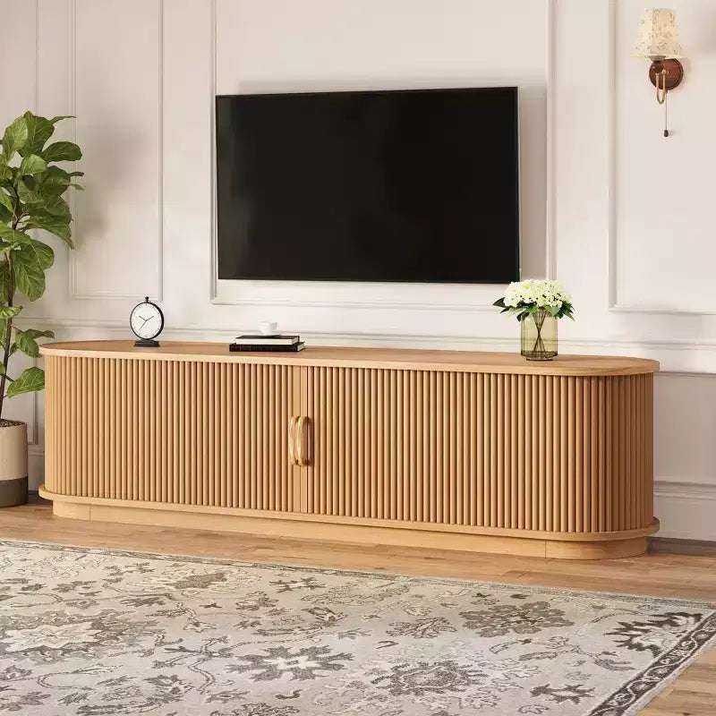 Meuble TV Vintage Rustique avec Portes Coulissantes à Lattes, Console Multimédia de Ferme Cannelée de 75 po avec Tiroir (Grain de Bois Naturel)