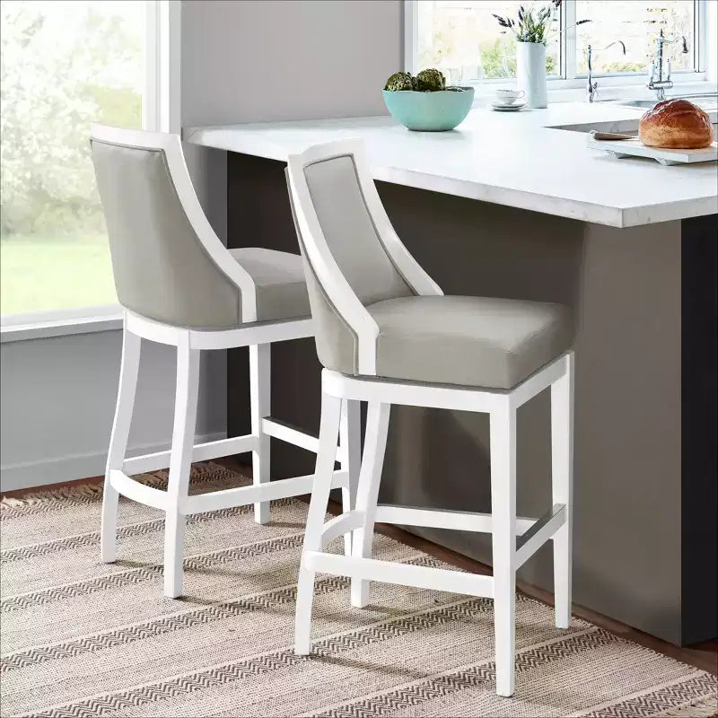 Tabourets hauts avec dossier